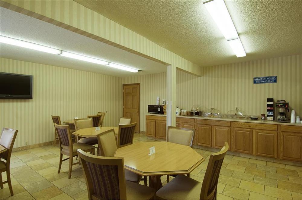 Rodeway Inn Columbus Restaurant photo