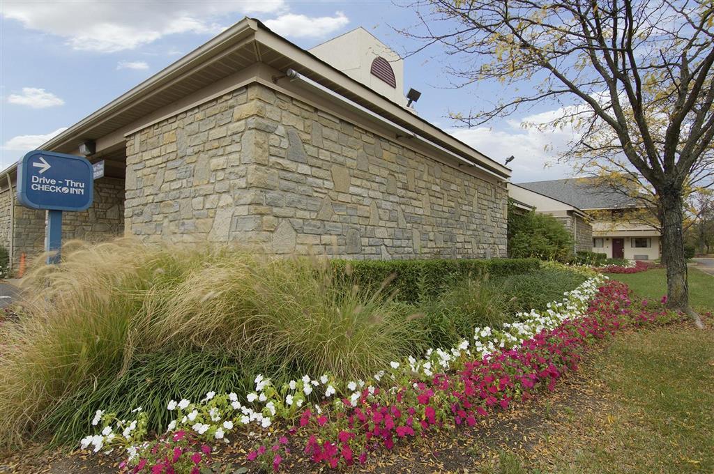 Rodeway Inn Columbus Exterior photo